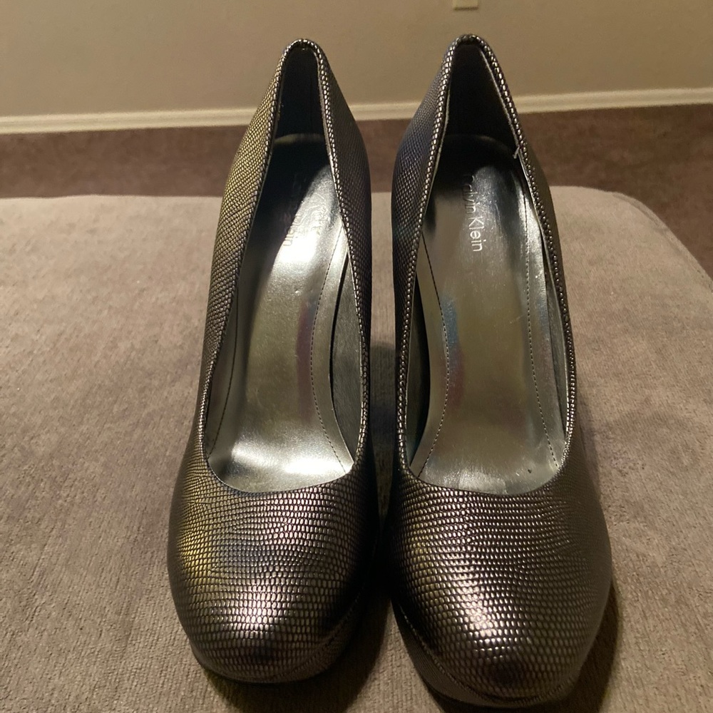 Calvin Klein metallic gunmetal platform pump, slip on dress shoe